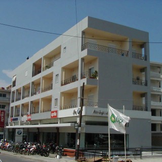 AMERIKIS & SOSTRATOU